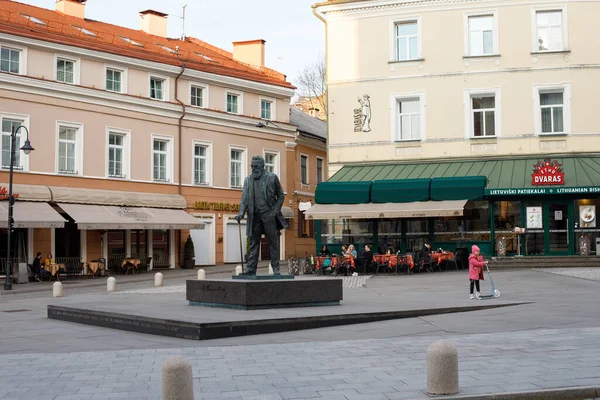 Vilnius Lituânia Abril 2023 Monumento Jonas Basanavicius Cidade Velha Vilnius — Fotografia de Stock