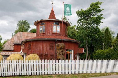Kudirkos Naumiestis, Litvanya - 3 Haziran 2023: Kudirkos Naumiestis 'teki eşsiz Patates Müzesi binası.