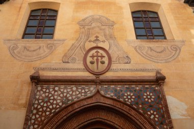 Santiago Cross ile Tarihsel Kilise Cephesi ve Malaga, İspanya 'daki Mağripli Başpiskoposluk