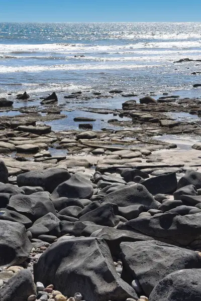 メキシコのラスラボラダの岩のビーチ — ストック写真