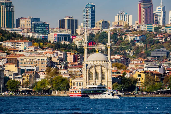 Istambul Turquia Novembro 2019 Grande Mesquita Mecidiye Besiktas Istambul Turquia — Fotografia de Stock