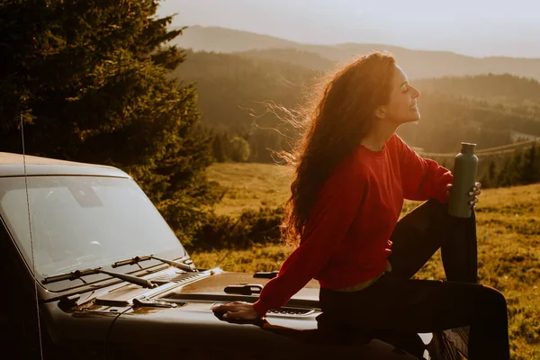 Pretty Young Woman Relaxing Terrain Vehicle Hood Countryside — Stock Fotó