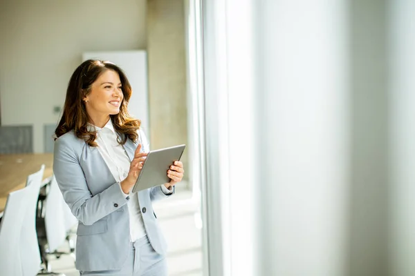 Pretty Young Woman Working Digital Tablet Office Window — Stock Photo, Image