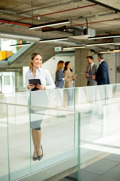 Young Business Woman Standing Digital Tablet Office Hallway — Stock Photo, Image