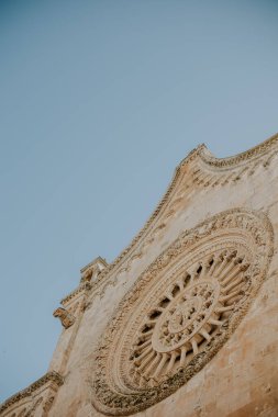 İtalya 'nın Ostuni kentindeki San Francesco d' Assisi kilisesinin ayrıntıları