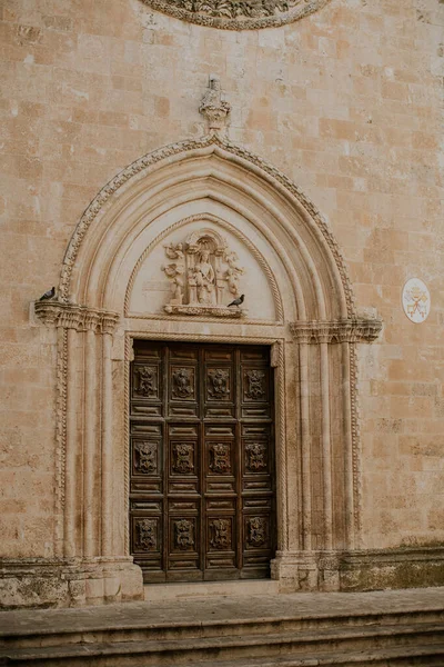 Tür Zur Kirche San Francesco Assisi Ostuni Italien — Stockfoto