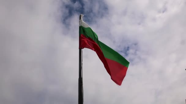 Bandeira Búlgara Acenando Céu — Vídeo de Stock