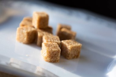 Bir küp şeker yığınını kapat