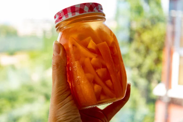 Kavanozlu ve havuçlu yemek hazır. 