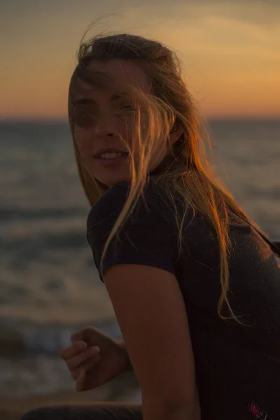 Красуня Закриває Фото Пляжі Заході Сонця Сірі Нікіті — стокове фото