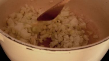 Karıştırılmış sebze çorbası. Sıcak Bulaşık Yemeği