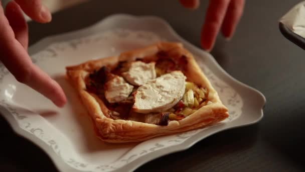 Close Delight Tart Puff Pastry Leek Bacon Goat Cheese Culinary — Stock video