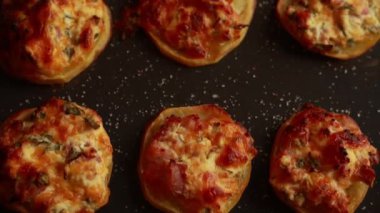 Lezzetli fırınlanmış patatesler - aperatif partisi yakın çekim