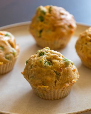  Bezelye ve Jambonlu Sağlıklı Lezzetli Kek