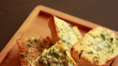 Taze pişmiş sarımsaklı ekmek - Yakın plan