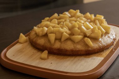 Lezzetli Ev Yapımı Elmalı Pasta - Sıcak Sonbahar Pişirme Tarifi Yakın Çekim
