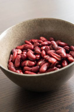 Kederli Kara Arkaplanda Kırmızı Fasulye Yakından