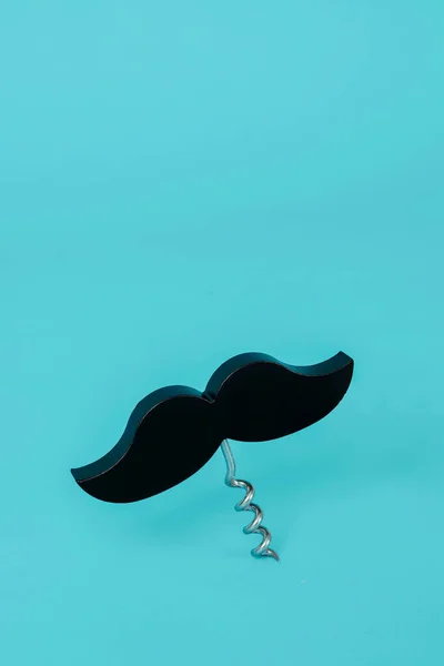 Moustache Noire Surmontant Tire Bouchon Sur Fond Bleu Avec Peu — Photo