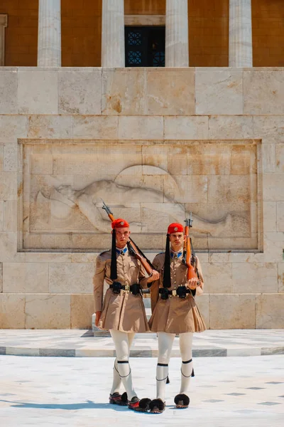 Athens Greece August 2022 Evzones Changing Guard Tomb Unknown Soldier — Stock Photo, Image