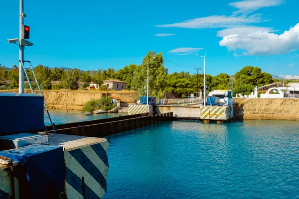Submersible Bridge Entrance Corinth Canal Greece Isthmia Aegean Sea Emerging — Stockfoto