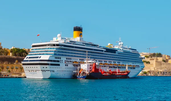 Valletta Malta September 2022 Big Cruise Ship Moored Valletta Malta — Stock Photo, Image