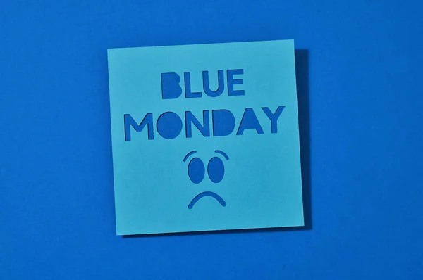 Sinal Azul Com Texto Segunda Feira Azul Rosto Triste Contra — Fotografia de Stock