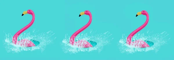 3つのプラスチック製のピンクのフラミンゴは 青い背景に3つの水溜りに飛び散り ウェブバナーやヘッダーとして使用するパノラマ形式で — ストック写真