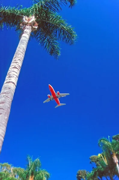 カリフォルニア州の旅客機 — ストック写真