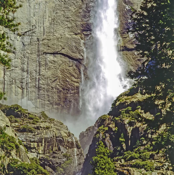 Dolní Yosemitské Vodopády Yosemitském Národním Parku Kalifornie — Stock fotografie