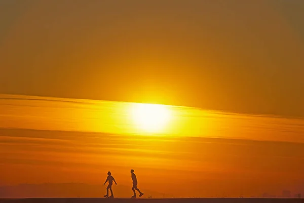 Roller Skating Zachodzie Słońca Nad Jeziorem Miramar San Diego Obrazy Stockowe bez tantiem