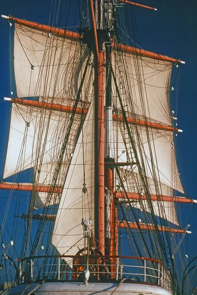 Limanda Yelkenli Gemi — Stok fotoğraf