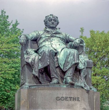 Viyana 'da Goethe Heykeli, Austroa