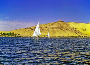 Asuan, Mısır 'dan Feluccas on River Nile
