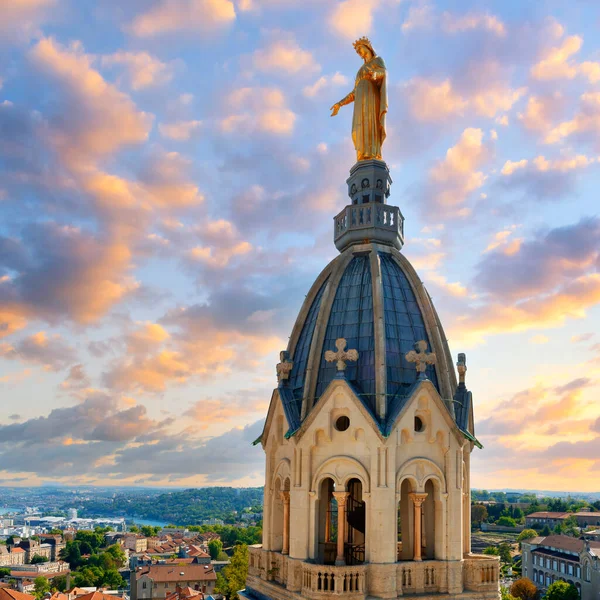 Vista Famosa Estátua Maria Topo Basílica Notre Dame Fourviere Lyon — Fotografia de Stock