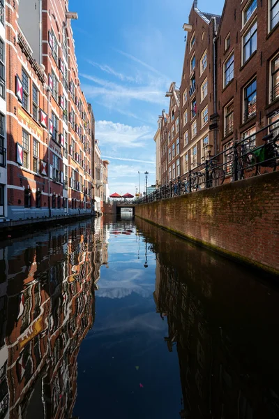 Amsterdam Paesi Bassi Agosto 2022 Famoso Paesaggio Urbano Con Barca — Foto Stock