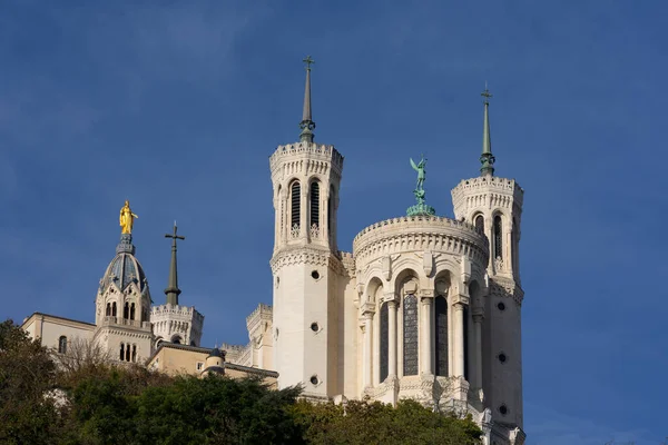 Widok Bazylikę Notre Dame Fourviere Lyonie Francja — Zdjęcie stockowe