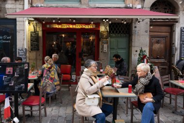 LYON, FRANCE, 6 Kasım 2022: Lyon, Fransa 'daki ünlü restoran