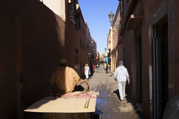 Marrakech Morocco December 2022 People Walking Street Marrakesh Morocco Fotos De Bancos De Imagens Sem Royalties