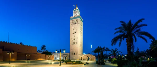 Vista Mesquita Koutoubia Pela Manhã Marrakech Marrocos Fotos De Bancos De Imagens