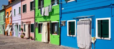 Burano adasının ünlü manzarası, Venedik, İtalya