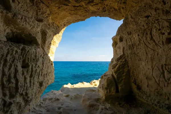 Grotta della Poesia, Puglia, İtalya