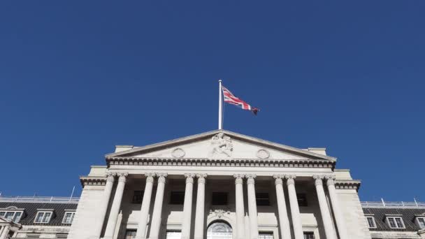 Union Jack Waving Top Bank England London — 图库视频影像