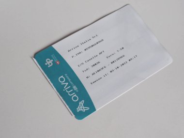 TURIN, İtalya - CIRCA ECTOBER 2022: Arriva Torino havaalanı otobüs bileti