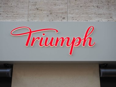 TURIN, İTALYA - CIRCA ECTOBER 2022: Zafer mağaza önü imzası