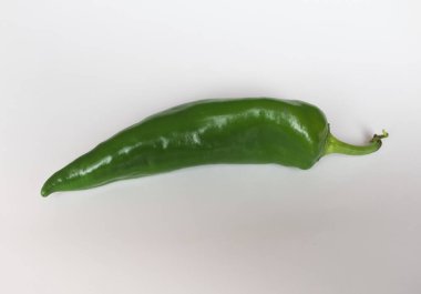 Yeşil biberler bilimsel adı Capsicum namı diğer dolmalık biber sebzeler vejetaryen yiyecekler