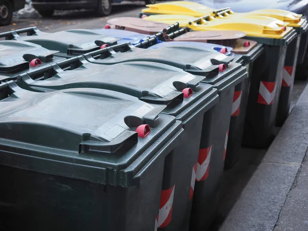 Afvalsorteerbak Voor Ecologische Recycling Van Materialen Zoals Glazen Papieren Blikjes — Stockfoto