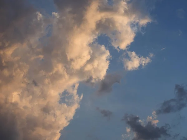 Drámai Viharos Kék Sötét Felhők Naplementekor Hasznos Mint Háttér — Stock Fotó