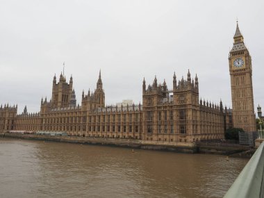 Parlamento binaları namı diğer Londra 'daki Westminster Sarayı.