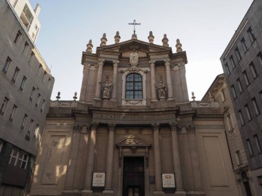 TURIN, İtalya - CIRCA ECTOBER 2022: Santa Teresa çeviri St. Theresa Kilisesi