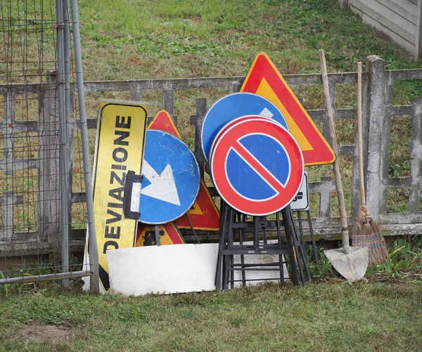Nombreux Panneaux Signalisation Sur Chantier Déviation Traduction Détournement — Photo